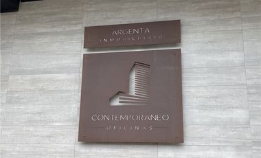 Oficina en Edificio Contemporaneo