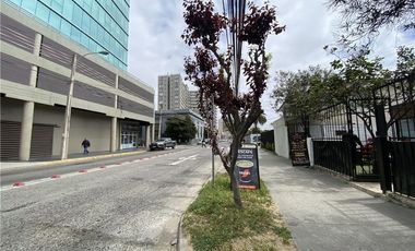 Oficina en Edificio Contemporaneo