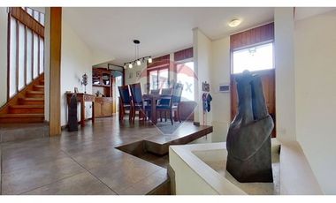 Casa venta, Miraflores Bajo, 700M2 Terreno