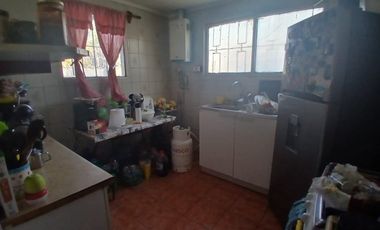 Venta de Amplia Casa 4 Dormitorios.  Excelente Ubicación