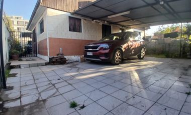 Venta de Amplia Casa 4 Dormitorios.  Excelente Ubicación