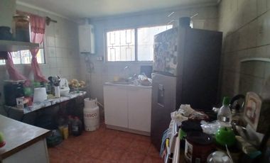 Venta de Amplia Casa 4 Dormitorios.  Excelente Ubicación