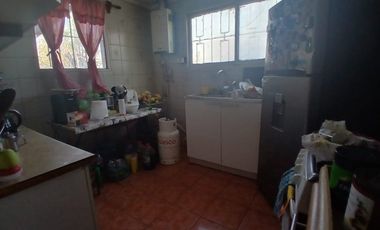 Venta de Amplia Casa 4 Dormitorios.  Excelente Ubicación
