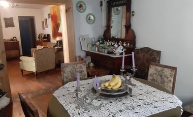 Casa con Gran Terreno en Ñuñoa.  Precio Rebajado !!