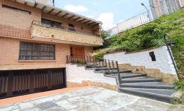 CASA EN ARRIENDO UBICADO EN SABANETA SECTOR AVES MARIA