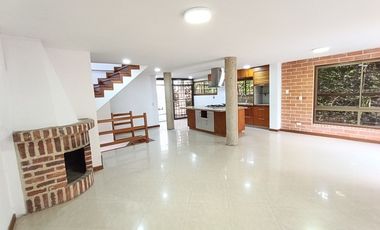 CASA EN ARRIENDO UBICADO EN SABANETA SECTOR AVES MARIA