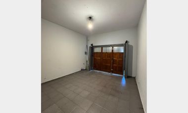 Casa  en Alquiler Ramos Mejia / La Matanza (B111 637)