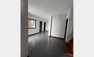 Casa  en Alquiler Ramos Mejia / La Matanza (B111 637)