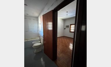 Casa  en Alquiler Ramos Mejia / La Matanza (B111 637)