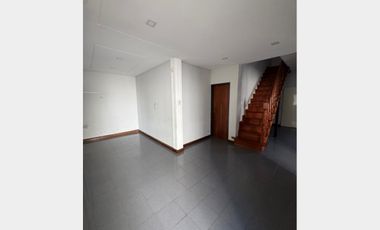 Casa  en Alquiler Ramos Mejia / La Matanza (B111 637)