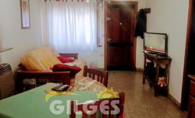 Venta Casa 3 Amb. Villa Luzuriaga  Con pileta y quincho