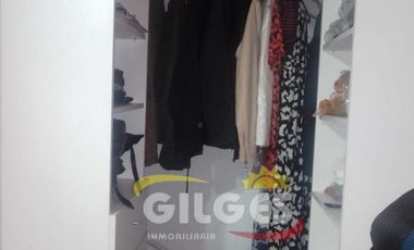 Venta Casa 3 Amb. Villa Luzuriaga  Con pileta y quincho