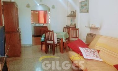 Venta Casa 3 Amb. Villa Luzuriaga  Con pileta y quincho