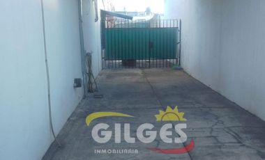 Venta Casa 3 Amb. Villa Luzuriaga  Con pileta y quincho