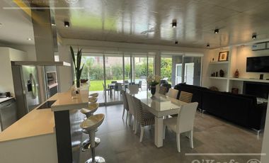 Casa en alquiler totalmente equipada de 5 ambientes en Altos de hudson II, Hudson, Berazategui