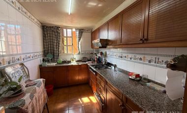 Casa 5 ambientes en olivos