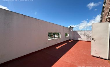 Casa 5 ambientes en olivos