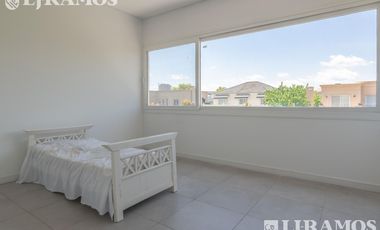 Casa en alquiler en LOS SAUCES - NORDELTA