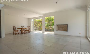 Casa en alquiler en LOS SAUCES - NORDELTA