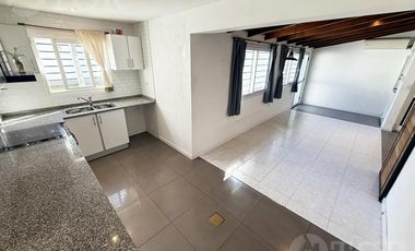 VENTA CASA 3 AMBIENTES, JARDÍN CON 2 COCHERAS EN SAN ANDRÉS, ZONA AGUSTINIANO.