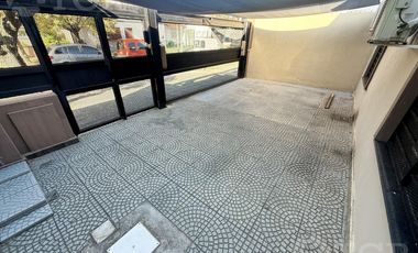 VENTA CASA 3 AMBIENTES, JARDÍN CON 2 COCHERAS EN SAN ANDRÉS, ZONA AGUSTINIANO.