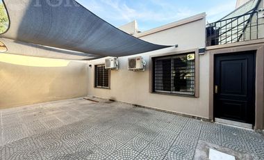 VENTA CASA 3 AMBIENTES, JARDÍN CON 2 COCHERAS EN SAN ANDRÉS, ZONA AGUSTINIANO.