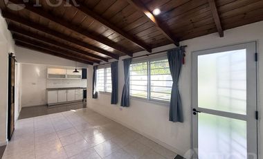 VENTA CASA 3 AMBIENTES, JARDÍN CON 2 COCHERAS EN SAN ANDRÉS, ZONA AGUSTINIANO.