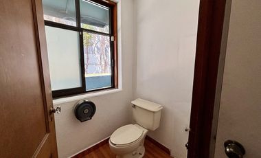 CASA EN RENTA IDEAL PARA OFICINAS COL. CONDESA