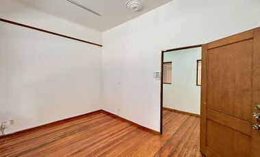 CASA EN RENTA IDEAL PARA OFICINAS COL. CONDESA