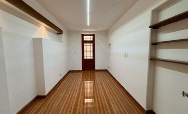 CASA EN RENTA IDEAL PARA OFICINAS COL. CONDESA