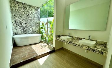 Casa con alberca en renta en Privada Olivia
