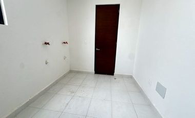 Casa con alberca en renta en Privada Olivia