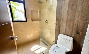 Casa con alberca en renta en Privada Olivia