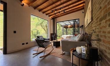 Venta de Casa Campestre en La Doctora , Sabaneta