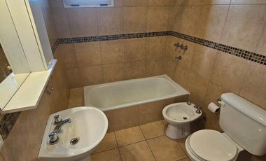 DEPARTAMENTO 2 AMB. CON AMPLIO  BALCÓN