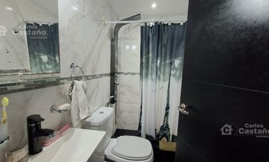 Casa con gran potencial y múltiples espacios profesionales.