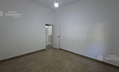 Ph 3 ambientes con garaje al frente.