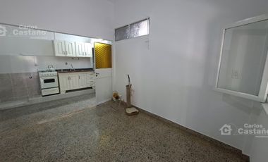 Ph 3 ambientes con garaje al frente.