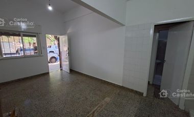 Ph 3 ambientes con garaje al frente.