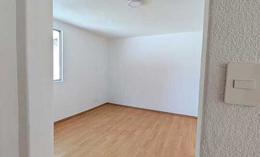 ENCANTADORA CASA EN RENTA EN CALLE CERRADA