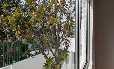 ENCANTADORA CASA EN RENTA EN CALLE CERRADA