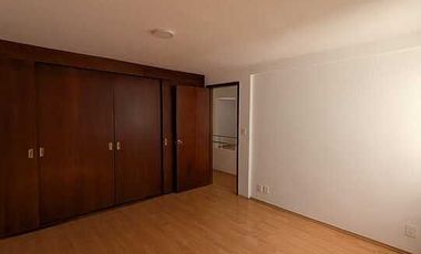 ENCANTADORA CASA EN RENTA EN CALLE CERRADA