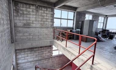 Edificio de 4 niveles con Bodega Comercial en PlantaBaja, Colonia Cruz del Farol