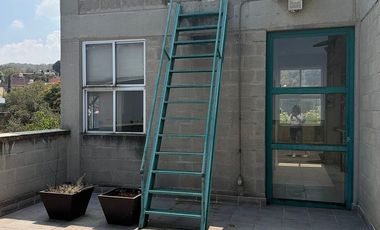 Edificio de 4 niveles con Bodega Comercial en PlantaBaja, Colonia Cruz del Farol