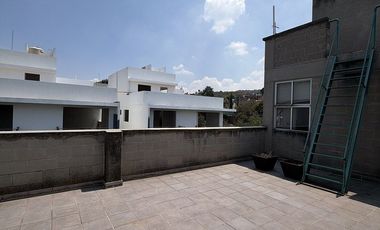 Edificio de 4 niveles con Bodega Comercial en PlantaBaja, Colonia Cruz del Farol