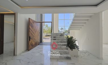 Casa de Lujo en Renta en Villa Verona zona Andares