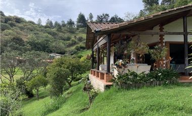 Venta de Finca El Retiro, independiente, a 4km del parque, pesebreras