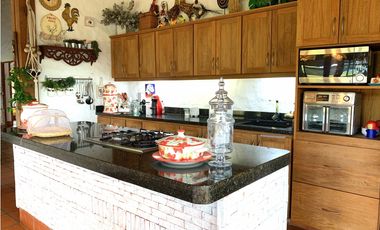 Venta de Finca El Retiro, independiente, a 4km del parque, pesebreras