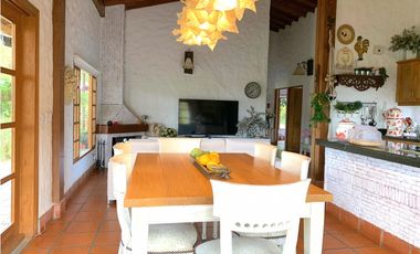 Venta de Finca El Retiro, independiente, a 4km del parque, pesebreras
