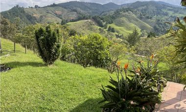 Venta de Finca El Retiro, independiente, a 4km del parque, pesebreras